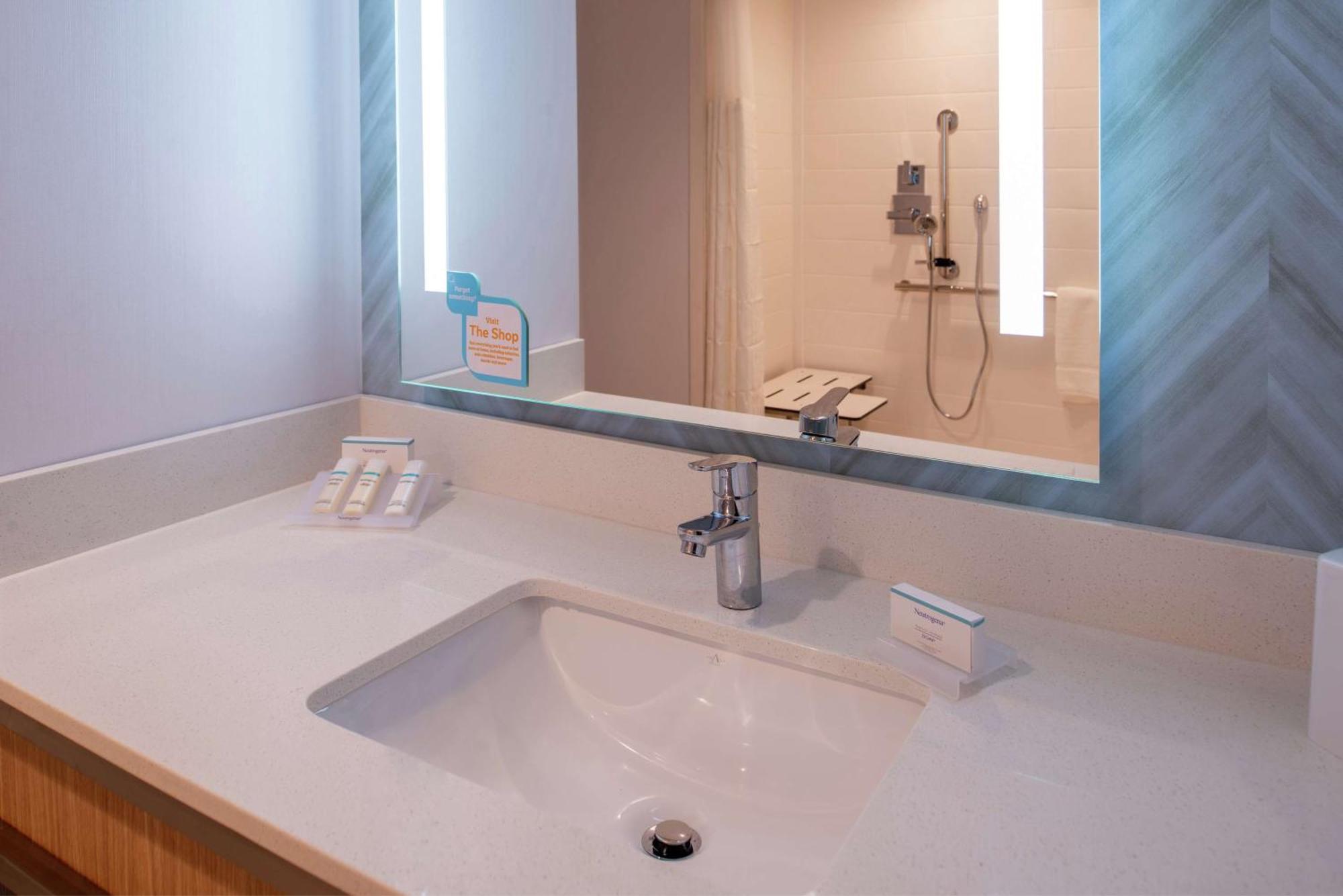 Hilton Garden Inn Kansas City Airport Mo Eksteriør billede